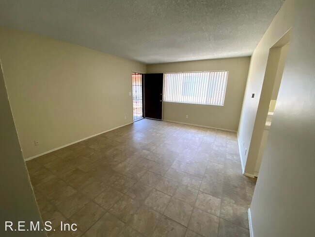 Foto del edificio - 1123-1131 E Robidoux St