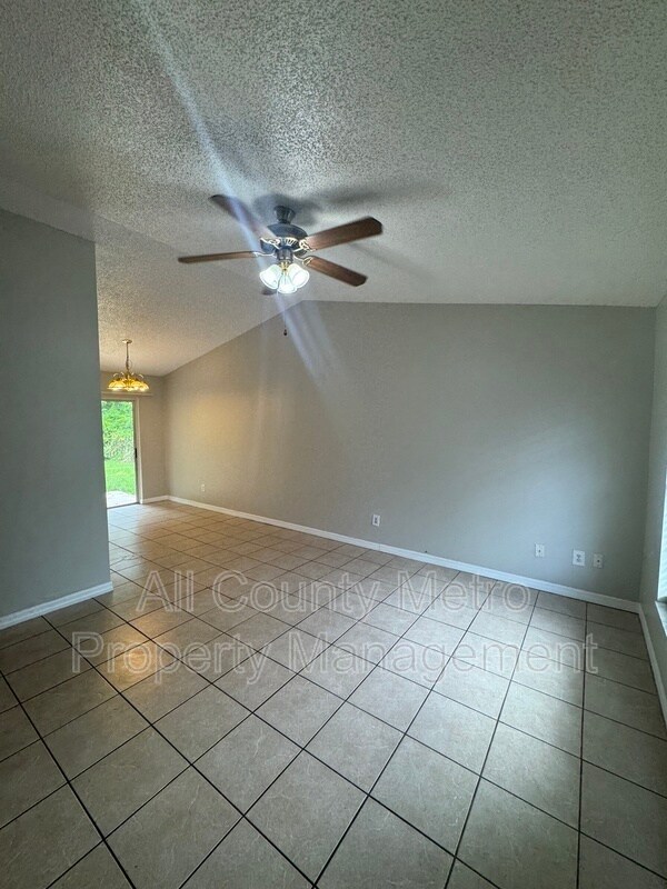 Building Photo - 1851 Bonneville Drive