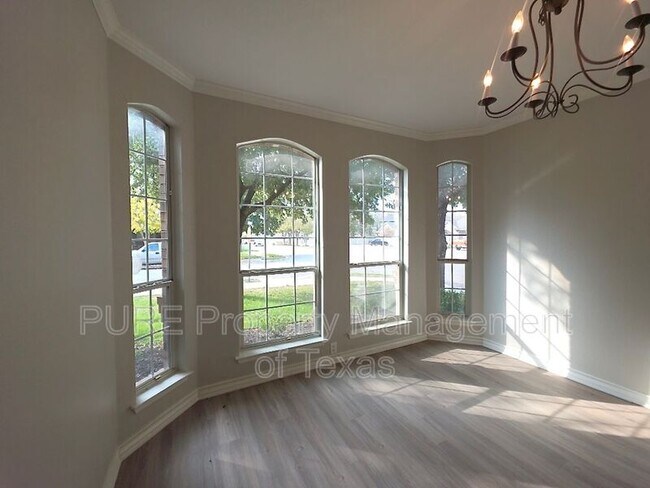 Foto del edificio - 20700 Silverbell Ln