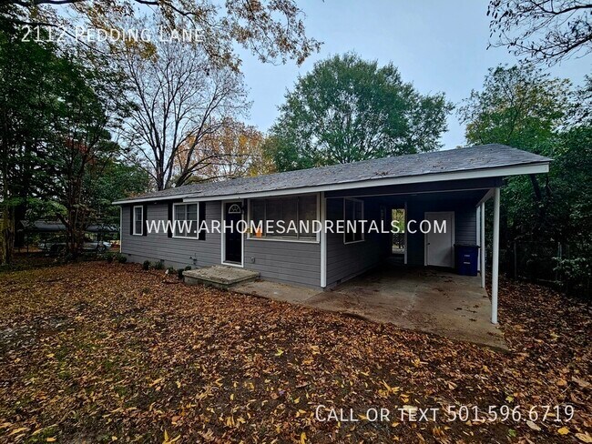 Building Photo - 2112 Redding Lane | $1250 | 3 beds, 1 full...