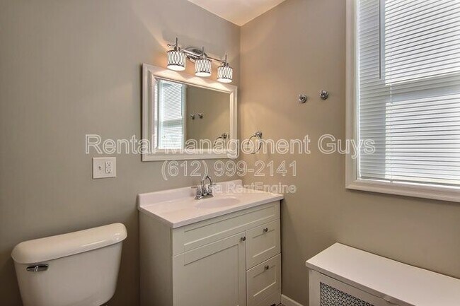 Foto del edificio - 2041 Laurel Ave