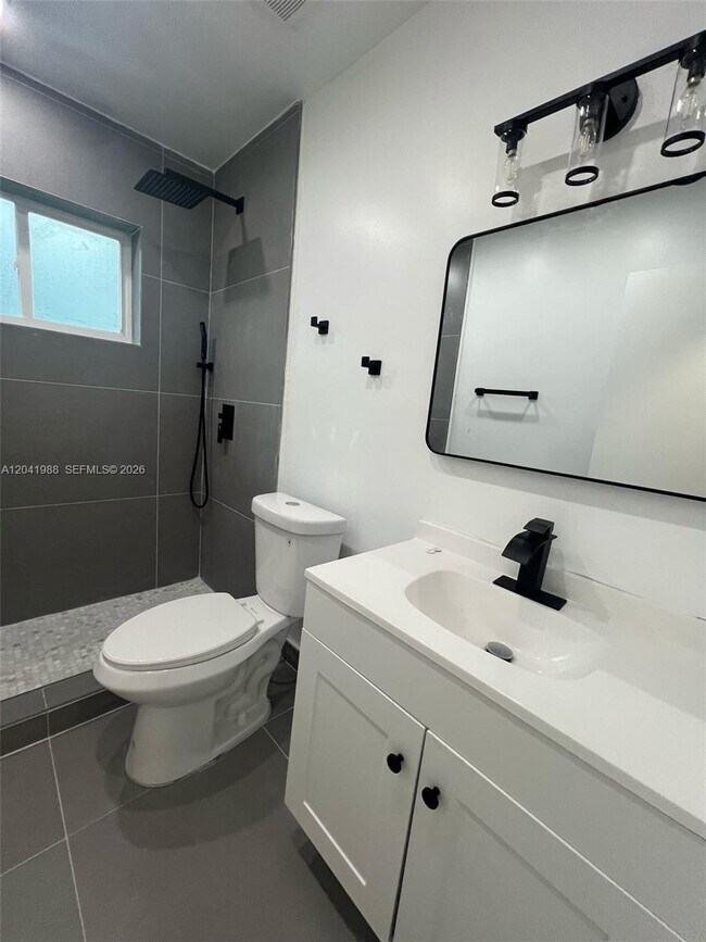 Foto del edificio - 2611 NE 204th Terrace