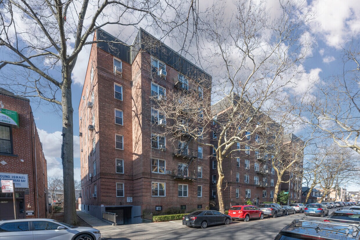 Primary Photo - 2514-2531 E 7th St