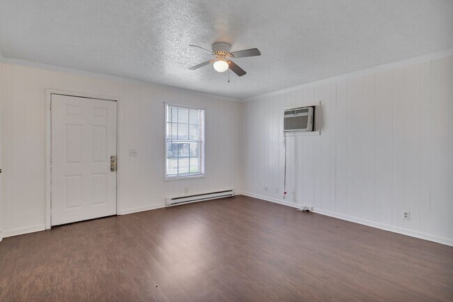 Foto del edificio - 2 Bedroom, 1 Bathroom Duplex in Gallatin! MOVE IN SPECIAL: FIRST FULL MONTHS RENT FREE!