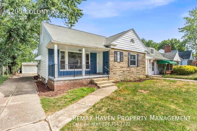 Foto del edificio - 4205 Colony Rd, South Euclid - Spacious 3 ...