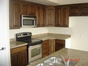 Building Photo - 861 W 310 S