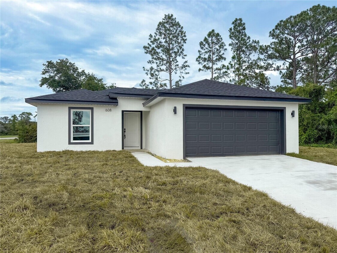 Foto principal - 608 Cougar Blvd