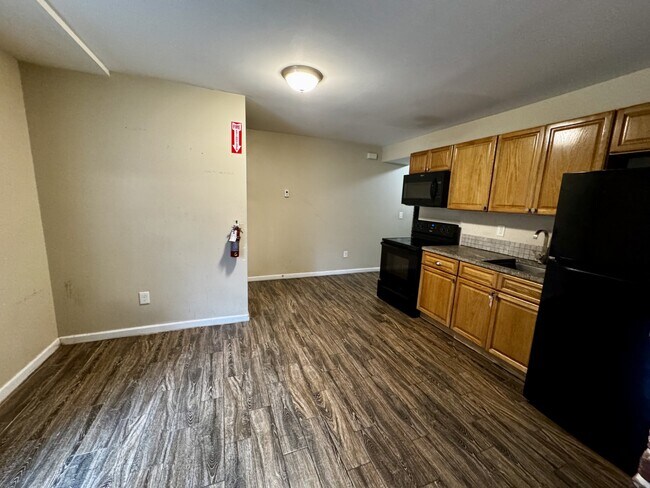 Building Photo - 9 S Clinton St