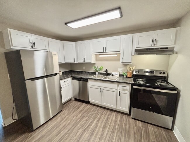 Building Photo - Capitol View Apartments