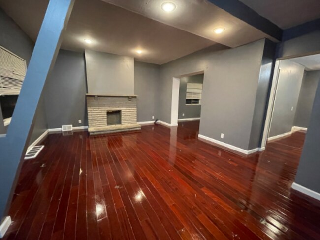 Building Photo - 1516 Rockland Ave