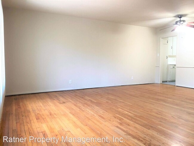 Building Photo - 7141 De Longpre Ave
