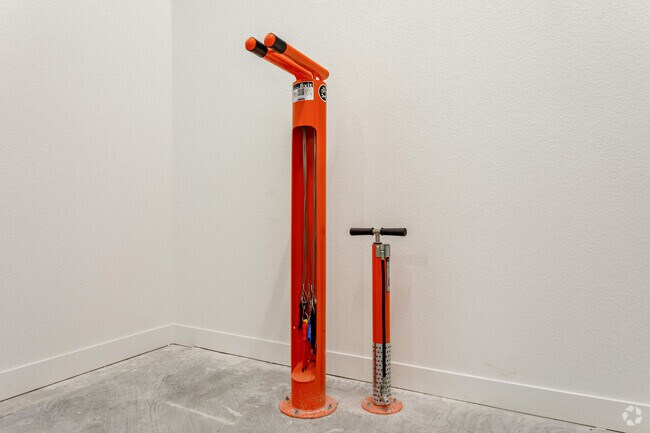 Depósito para bicicletas - The Everett