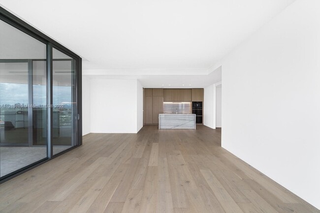 Building Photo - 8701 Collins Ave