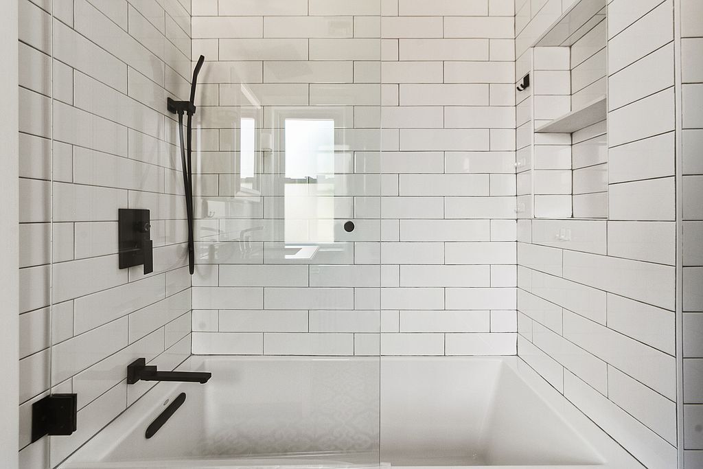 Photo - 49 Harding Ave (Yonkers, NY)