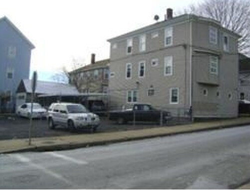 Primary Photo - 599-601 Warren St