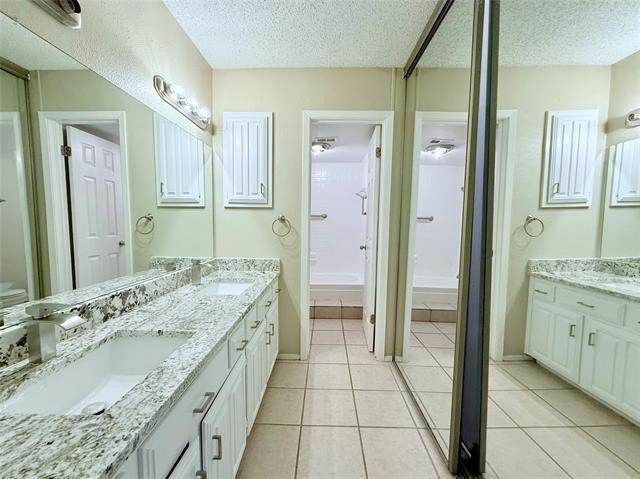 Building Photo - 777 Custer Rd