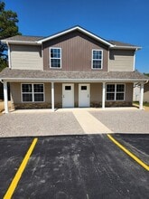 Building Photo - 4825 Red Rooster Rd
