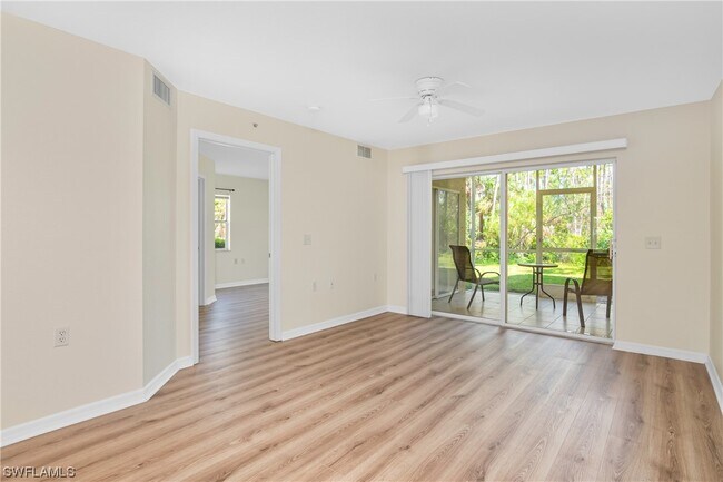 Foto del edificio - 25735 Lake Amelia Way