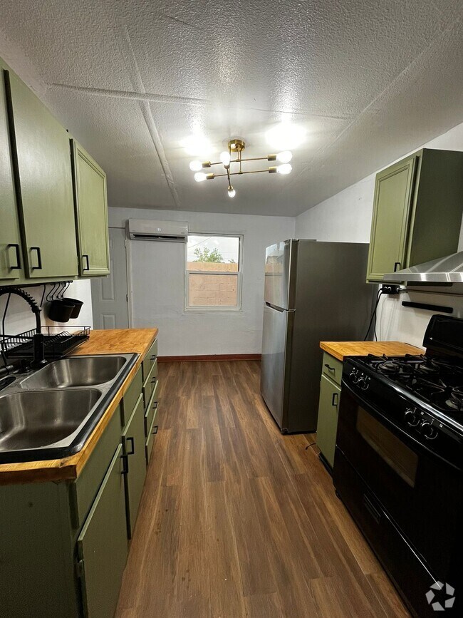 Five Points East Apartments for Rent with Washer & Dryer El Paso, TX