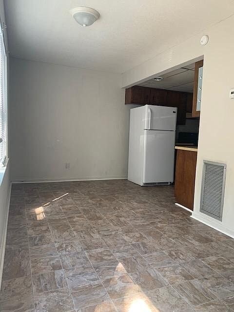 Foto del edificio - 640 41st St NW