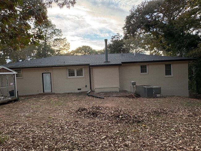 Building Photo - 111 Hawthorne Rd