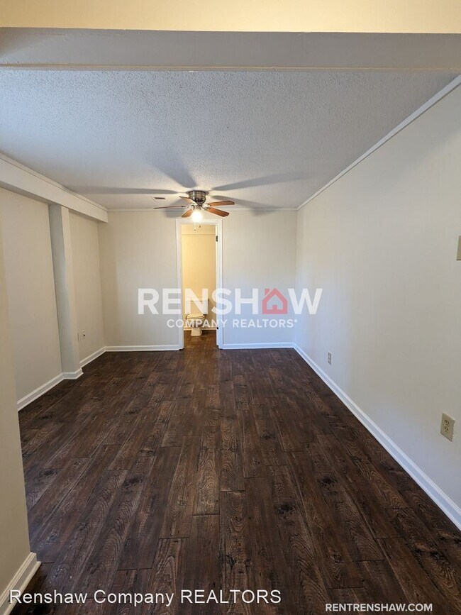 Building Photo - 5 br, 2.5 bath House - 3278 Spring Valley Cv
