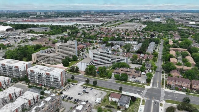  - 5600 Sheppard Avenue E