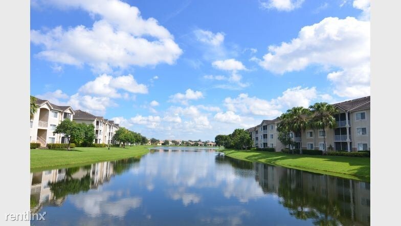 Foto principal - 8865 Okeechobee Blvd