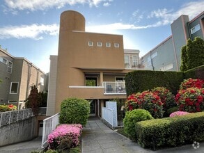 Building Photo - 2851 14th Ave W