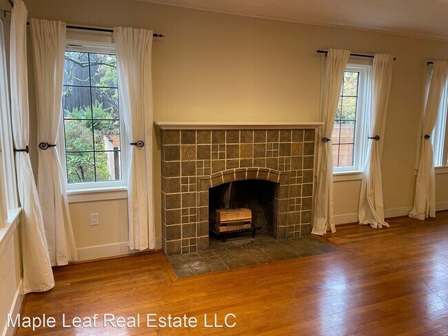Building Photo - 3 br, 2 bath House - 552 NE 60th St