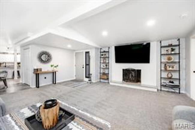 Foto del edificio - 105 Lowell Ct