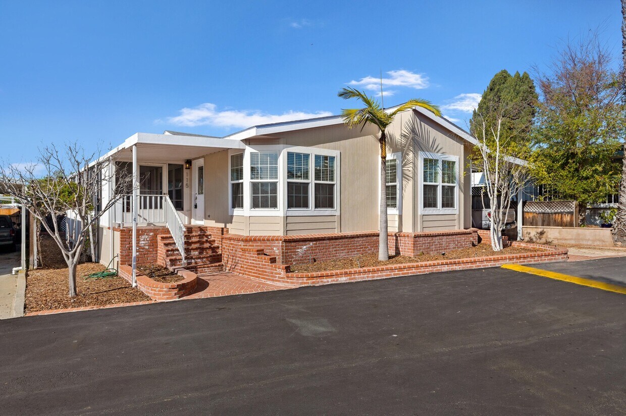 Primary Photo - 30 Winchester Canyon Rd