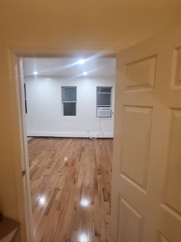 Foto del edificio - 219-01 Hempstead Ave