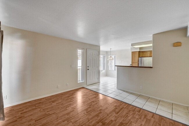 Building Photo - Spectacular 2 Bedroom. 2nd Floor Condo in Gated Community!