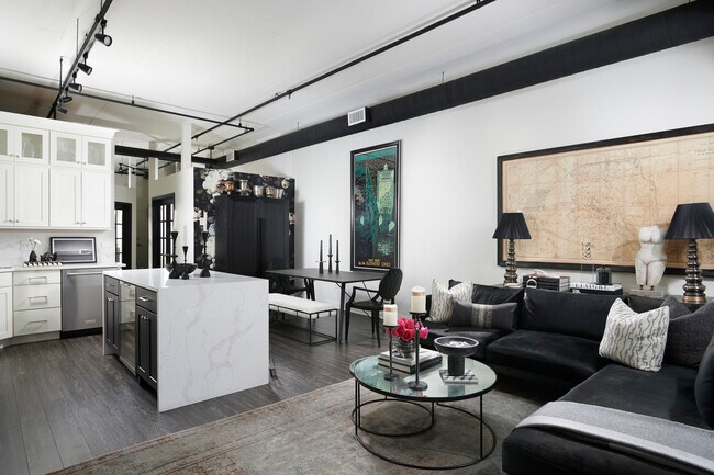 Foto del edificio - 1301 W Madison St