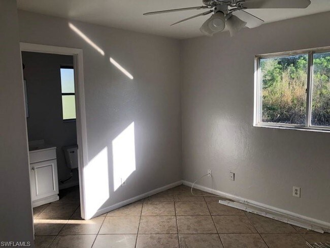 Foto del edificio - 4122 Pine Drop Ln