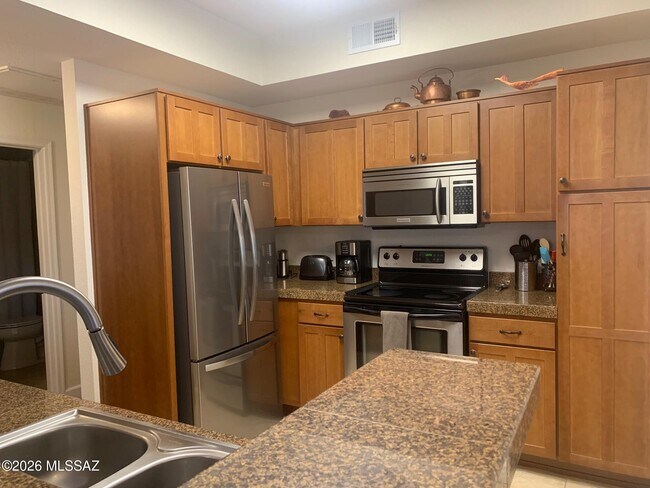 Foto del edificio - 1500 E Pusch Wilderness Dr