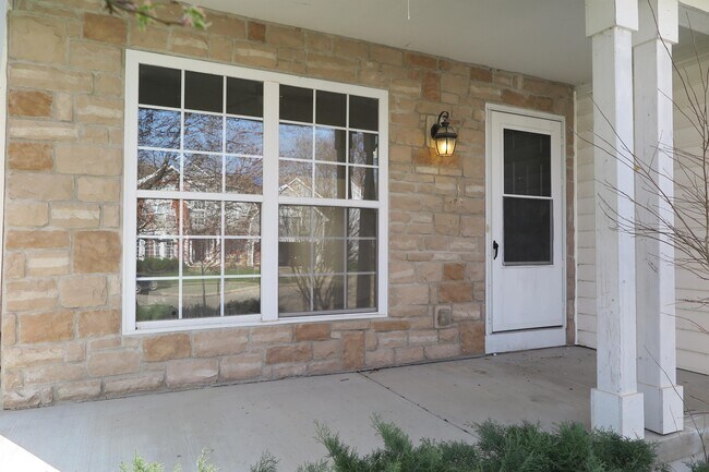 Foto del edificio - 141 Springer Woods Blvd