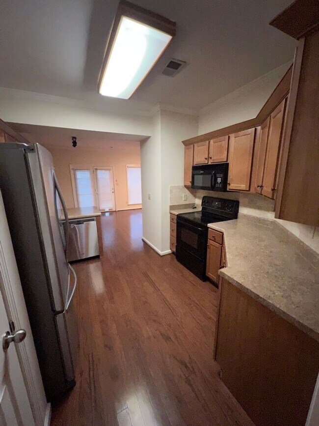 Foto del edificio - Townhome For Rent In Vestavia Hills!!! Ava...