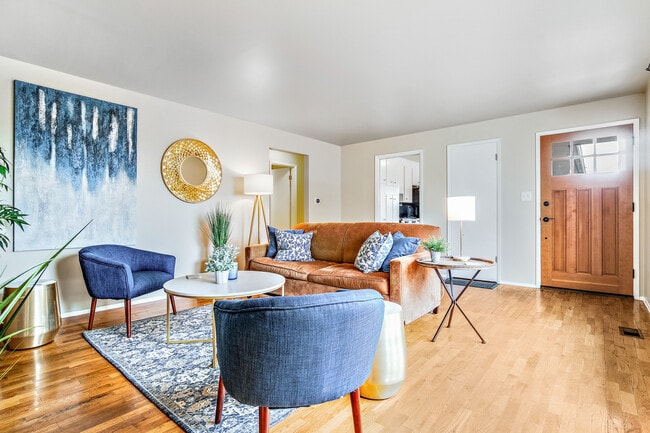 Foto del edificio - 5100 6th Ave NW