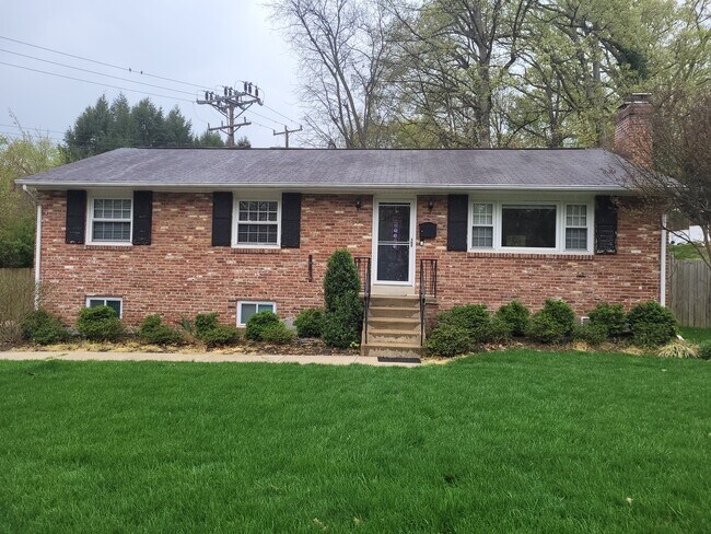 Building Photo - 800 North Jordan Street