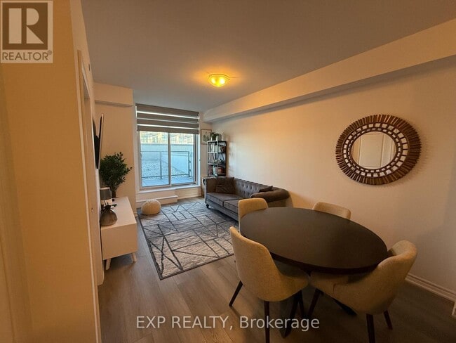 Building Photo - 460 Dundas St E