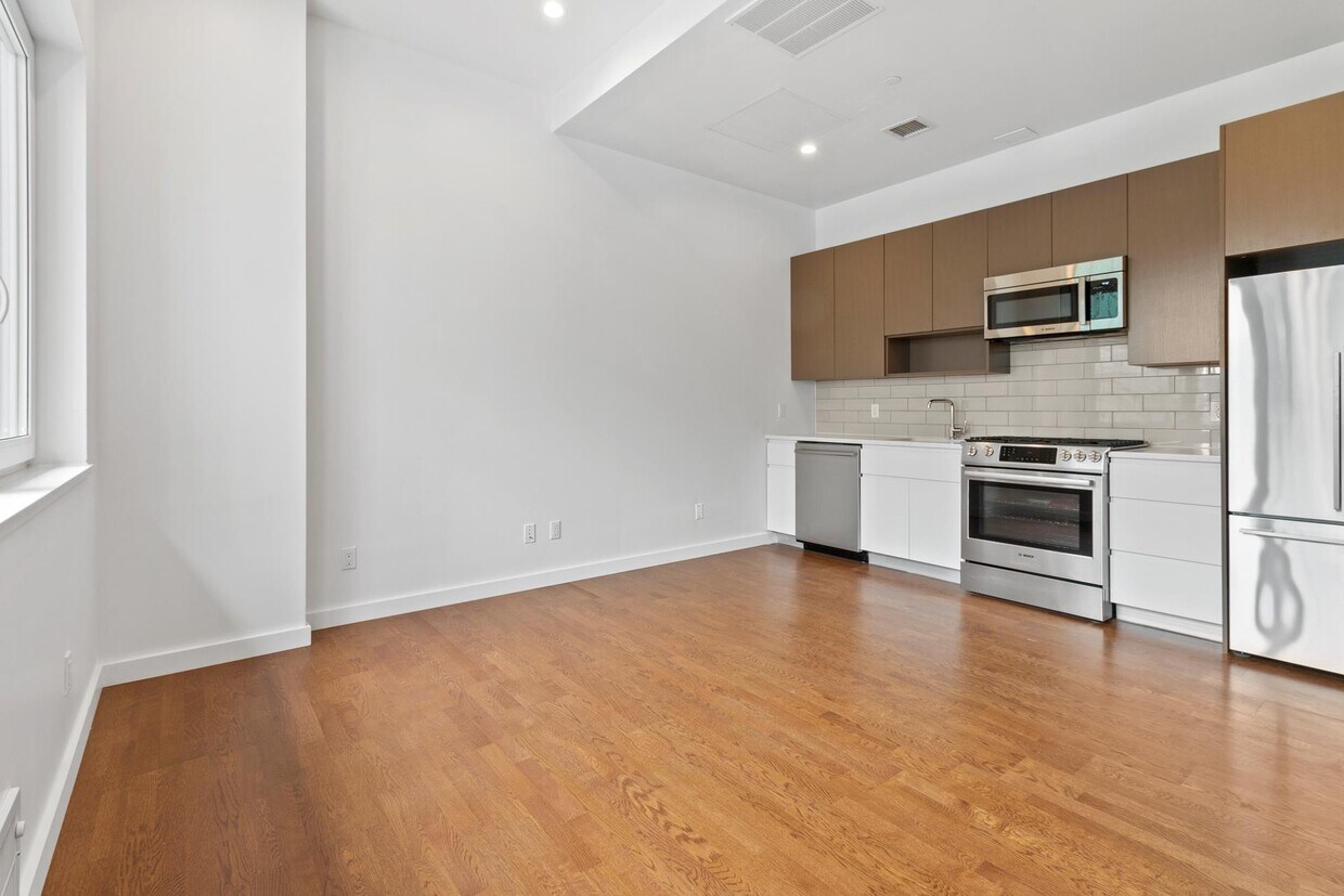 2702 42nd Rd Unit PT2H, Queens, NY 11101 Apartment for Rent in