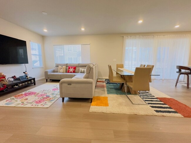 Building Photo - 6944 Hidden Cv Ct