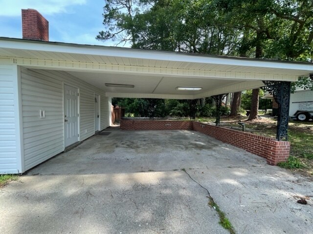 Building Photo - 153 E Toombs Ave