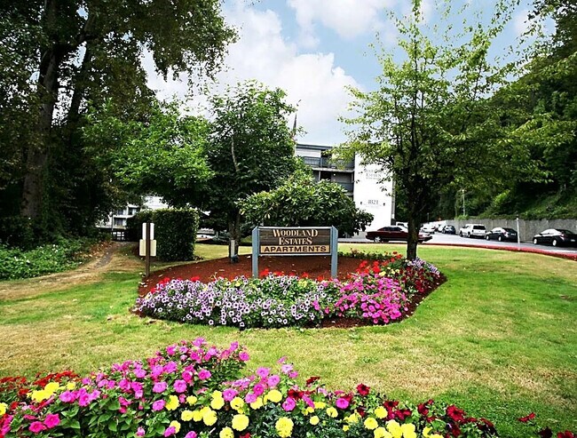 Foto del edificio - Woodland Estates
