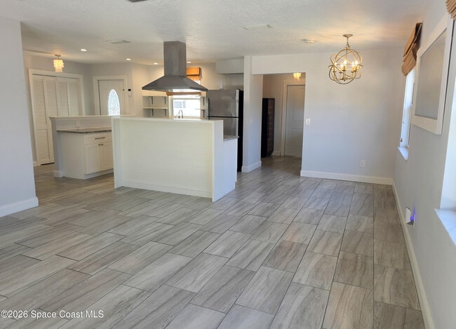Building Photo - 315 Oahu Dr