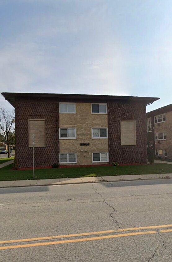 4401 Prescott Ave Unit 1C, Lyons, IL 60534 Condo for Rent in Lyons