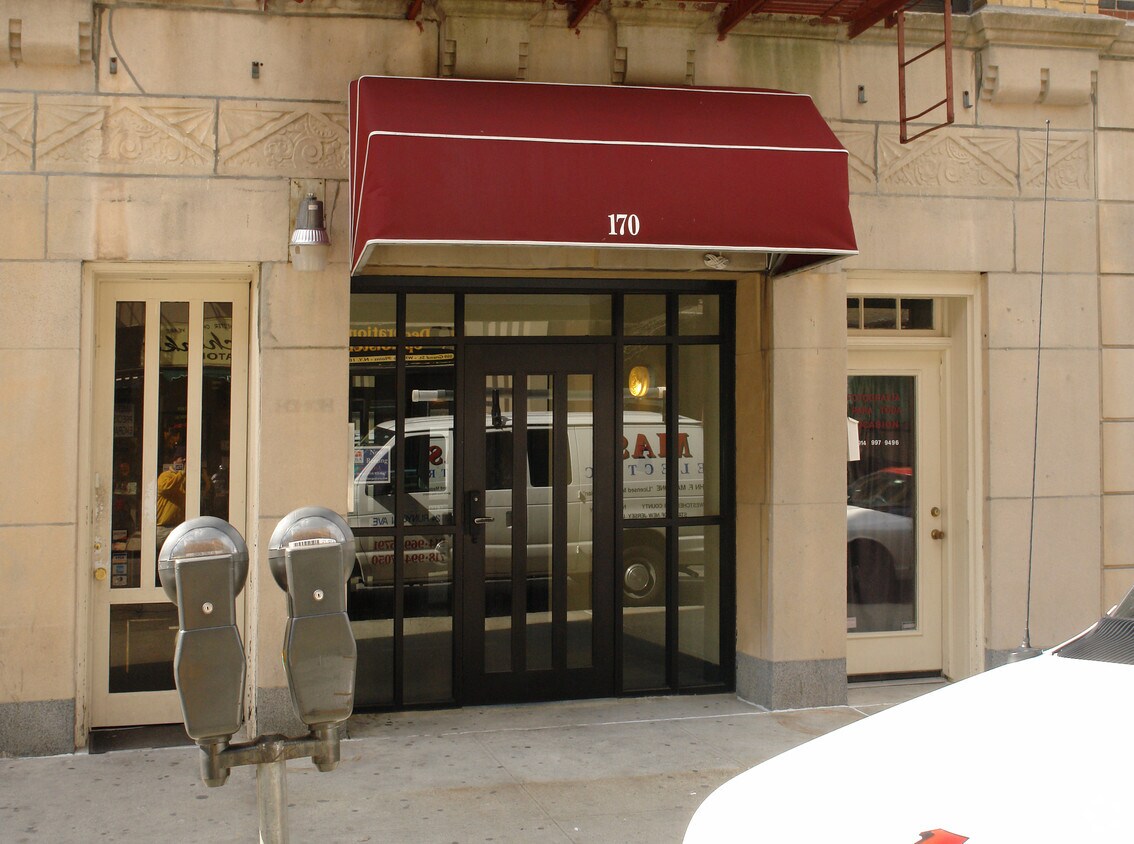 Foto del edificio - 170 Grand St