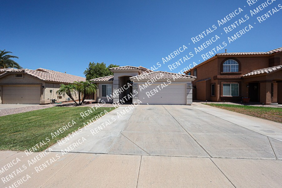 Foto principal - 2454 E Orchid Ln